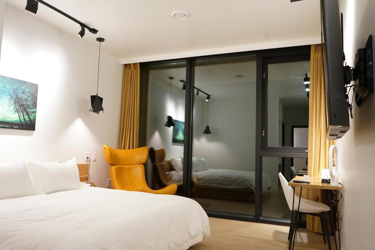 ออโรร่า วิลลา Aparthotel แฟร์แบงค์ส ภายนอก รูปภาพ